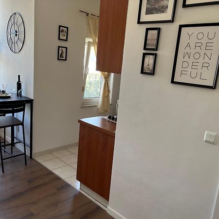 Studio Apartment Elena Zadar Bagian luar foto