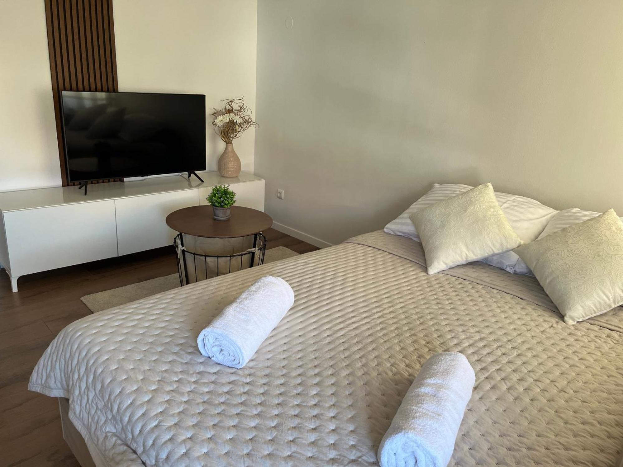 Studio Apartment Elena Zadar Bagian luar foto